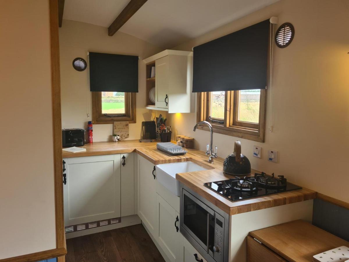 فيلا Boyce Fen Farm Retreat Glamping & Fishery ويزبيتش المظهر الخارجي الصورة