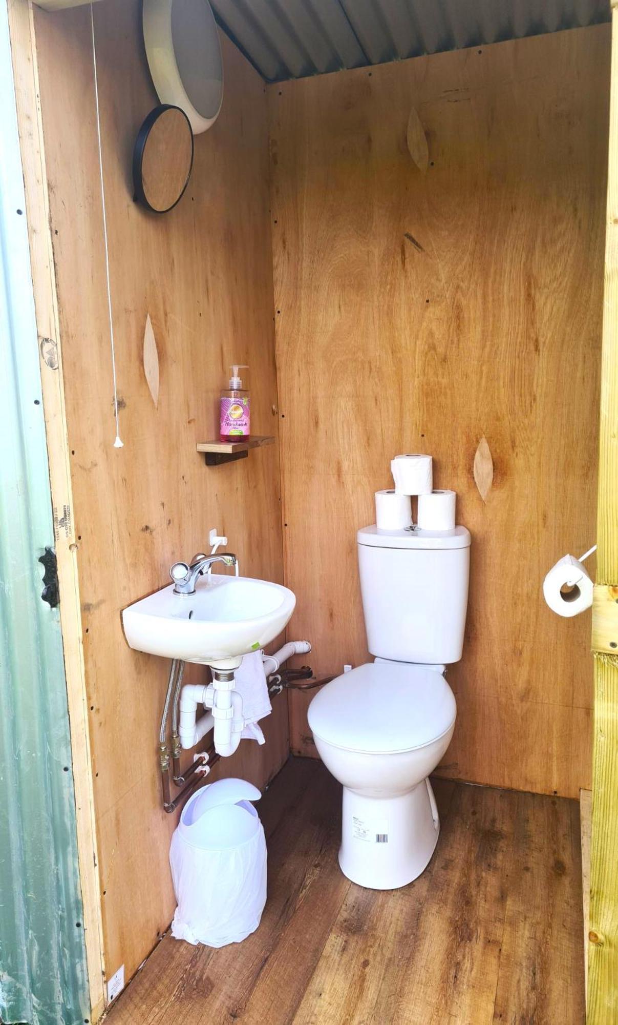 فيلا Boyce Fen Farm Retreat Glamping & Fishery ويزبيتش المظهر الخارجي الصورة